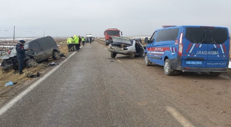 Elbistan’da 3 Araçlık Zincirleme Kaza: 1 Ölü, 3 Yaralı