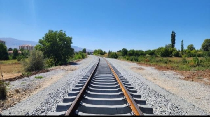 Depremde Hasar Gören  Demir Yolu Hattı Bugün Hizmete Açılıyor