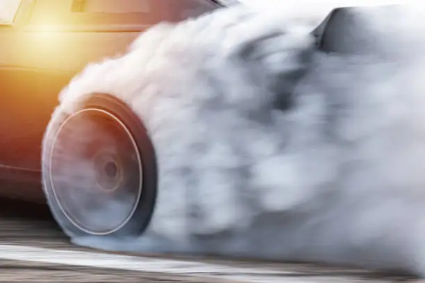 Göksun’da Drift Yapan Ehliyetsiz Sürücüye 83 Bin TL Ceza